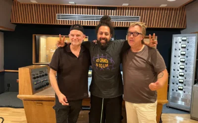 Reggie Watts Drops by the Legendary Les Paul Recording Studio in Hollywood